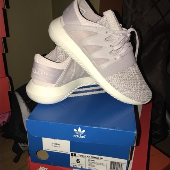 adidas Shoes - WOMENS ADIDAS TUBULAR VIRAL